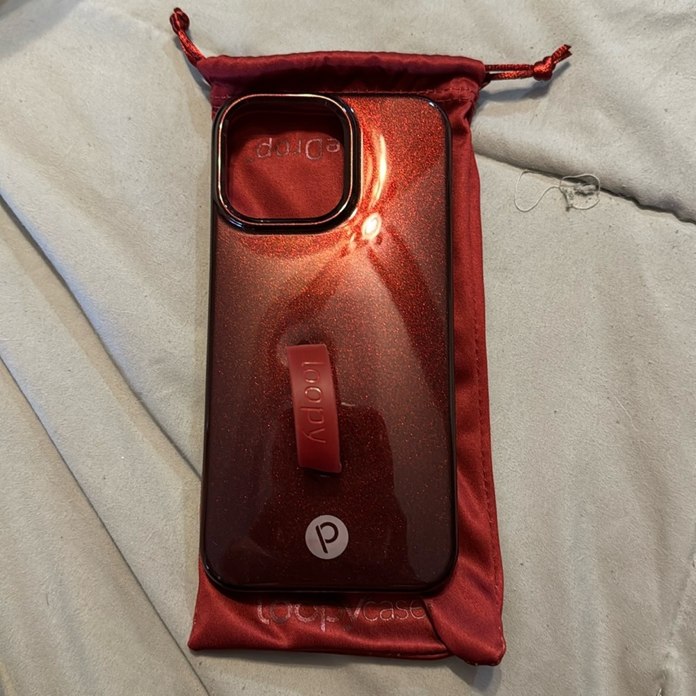iPhone 15 Pro Max sparkly maroon loopy case (righty)